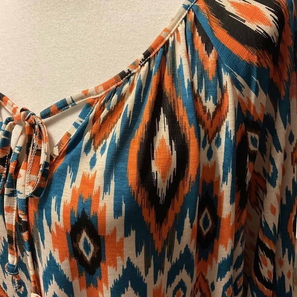 Dear Scarlett Aztec Tie Neckline With Flair Sleeves Tunic Top - Picture 5 of 5